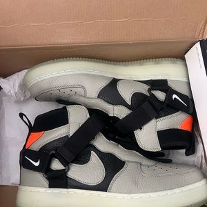 Nike Air Force 1 Utility Mid